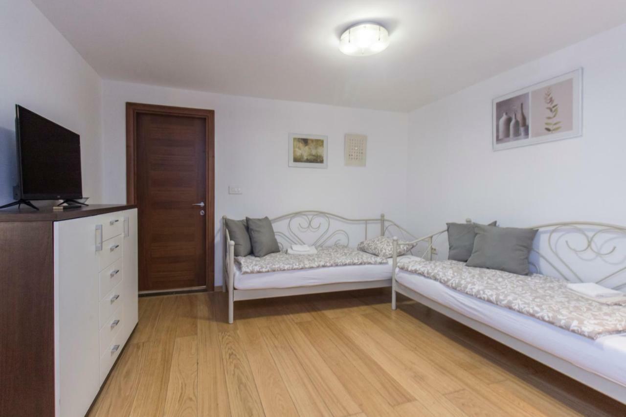 Apartment Ivan City Center シベニク エクステリア 写真