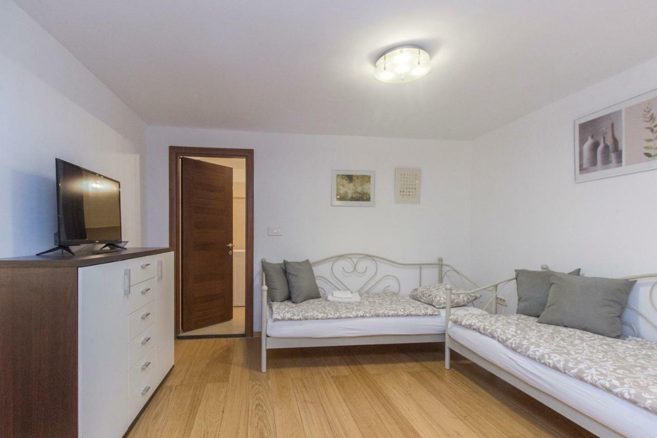 Apartment Ivan City Center シベニク エクステリア 写真