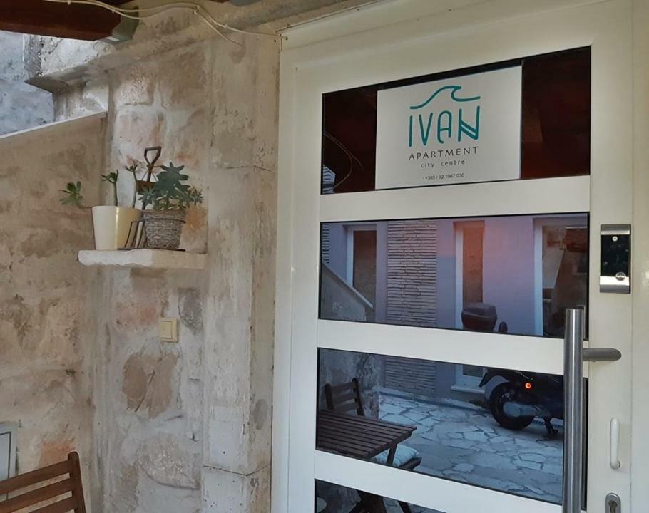 Apartment Ivan City Center シベニク エクステリア 写真